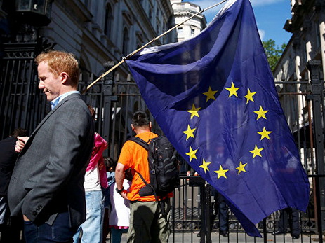 Евросоюз считает, что решение по Brexit привело к кризису в Британии