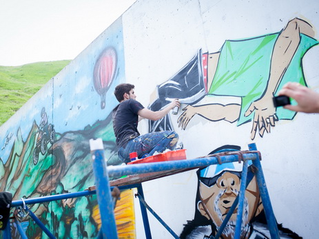 Открытие летнего сезона в Шахдаге: как проходил фестиваль граффити и чемпионат по танцам – ФОТО