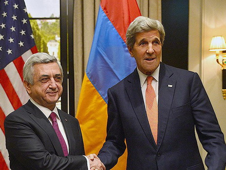 Джон Керри и президент Армении обсудили по телефону карабахское урегулирование