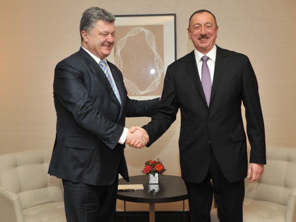 В Баку проходит встреча президентов Азербайджана и Украины