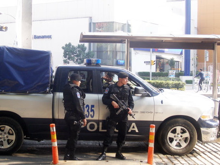 В мексиканском городе Чилапа убиты пять бандитов в перестрелке с полицией