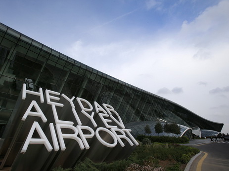 В июле пассажиропоток Международного аэропорта Гейдар Алиев вырос почти на 30%