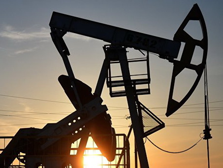 Нефть дорожает на заявлении Ирана об участии в сентябрьской встрече ОПЕК