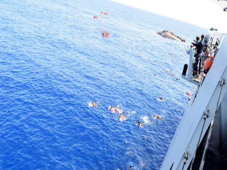 У берегов Ливии в понедельник спасено 6500 мигрантов