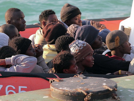У берегов Испании спасли более 50 мигрантов