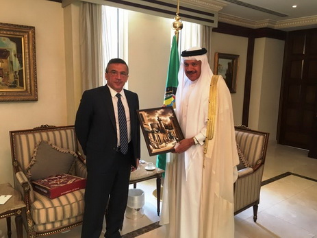 Посол Азербайджана встретился с генсеком Совета сотрудничества арабских государств Персидского залива - ФОТО