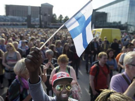 В столице Финляндии 20 тысяч человек вышли на митинг против расизма