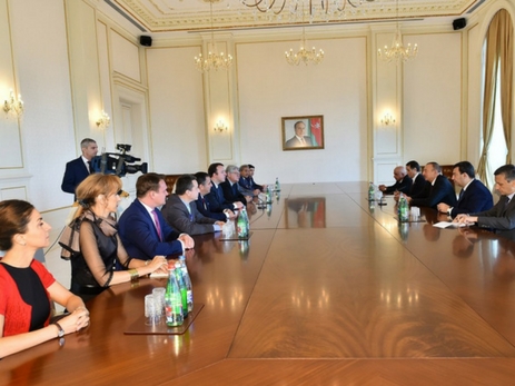Президент Ильхам Алиев принял делегацию Оценочной миссии ПАСЕ по референдуму - ФОТО