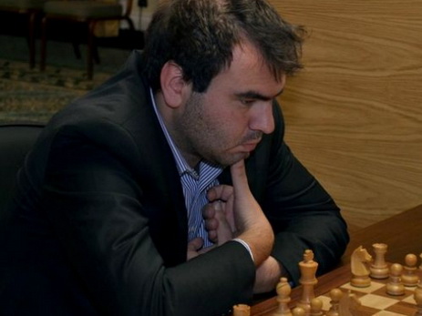 Шахрияр Мамедъяров сыграл вничью с китайским шахматистом на старте Мемориала Таля