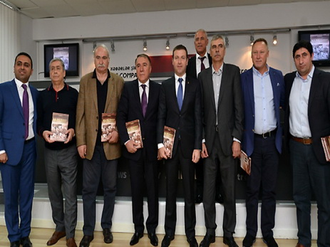 Ветераны советского футбола приняли участие в презентации книги Искендера Джавадова – ФОТО