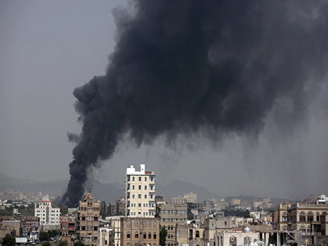 При авиаударах арабской коалиции в Йемене погибли восемь мирных граждан