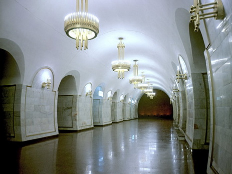 СМИ: неизвестный сообщил о минировании всех станций метро в Киеве