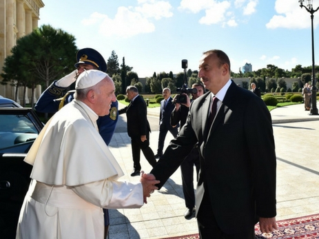 Визит в Баку, или О том, какое послание всему миру сделал «самый крутой» Папа Римский? - ФОТО