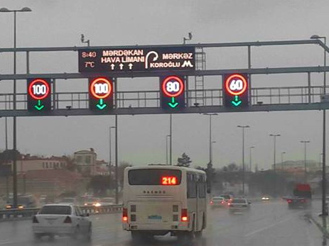Из-за дождя изменен скоростной режим на некоторых оживленных дорогах Баку - ФОТО