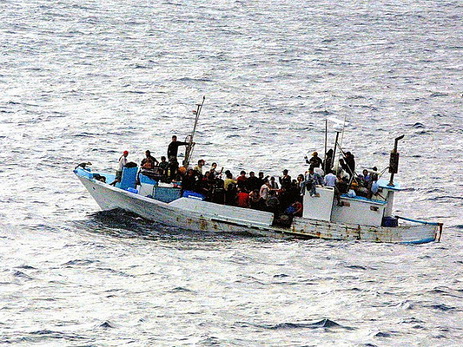 У берегов Кипра перевернулось судно с беженцами, спасены 37 детей