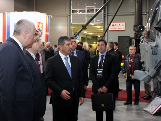 Министр обороны Азербайджана принял участие в международной конференции - ФОТО