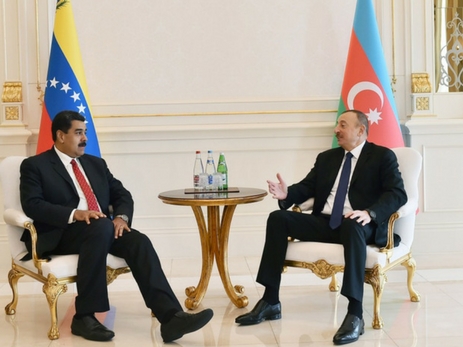 Состоялась встреча в узком составе президентов Азербайджана и Венесуэлы - ФОТО