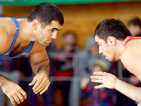 Азербайджанский борец стал победителем турнира в России и заработал 300 тысяч рублей