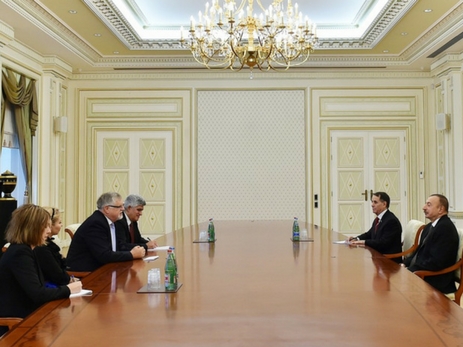 Ильхам Алиев принял делегацию во главе со специальным представителем Европейского Союза по Южному Кавказу - ФОТО