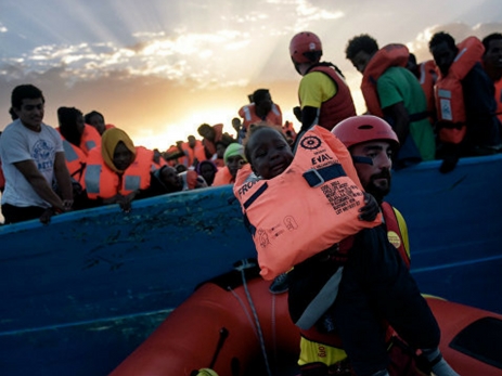 На береге в Ливии найдены тела 16 мигрантов