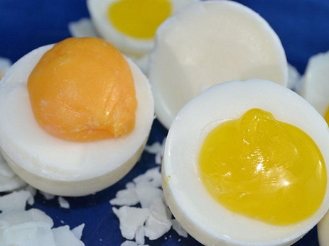 DİQQƏTLİ OLUN ­– Satışda süni yumurtalar var – VİDEO