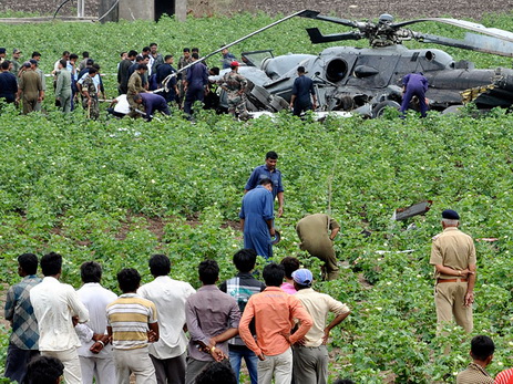 В Индии разбился вертолет, один человек погиб и трое пострадали