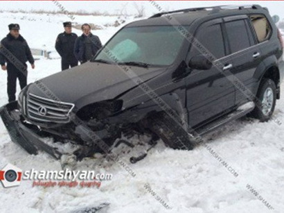Замначальника Генштаба ВС Армении и его водитель попали в ДТП