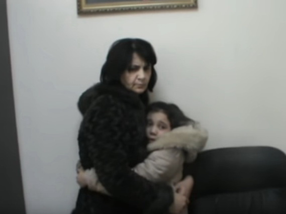 10-летнюю Нурай Байрамзаде временно вернули тете - ВИДЕО