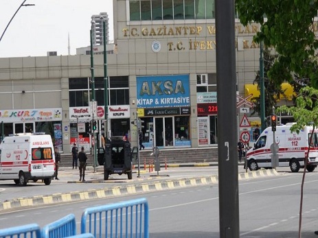 Türkiyədə polis idarəsinə silahlı hücum oldu, bir polis yaralandı – YENİLƏNİR