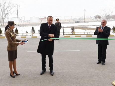 Президент Ильхам Алиев принял участие в открытии жилого здания для офицеров и прапорщиков МЧС в Нахчыване - ФОТО