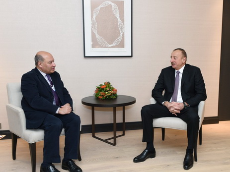 Президент Ильхам Алиев встретился в Давосе с главой ЕБРР - ФОТО