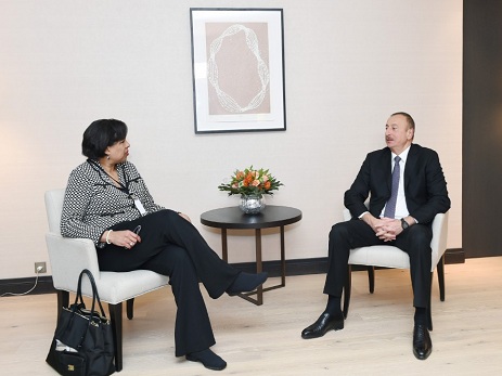 İlham Əliyev “Microsoft” şirkətinin korporativ vitse-prezidenti ilə görüşüb