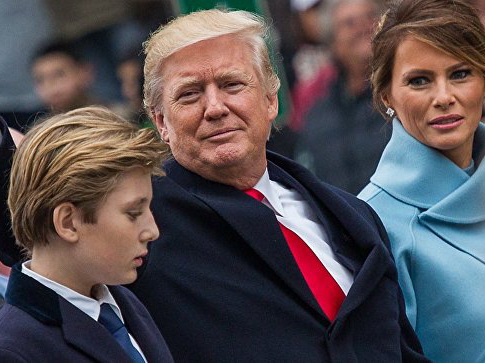 СМИ: сценаристку американского шоу уволили из-за твита о сыне Трампа