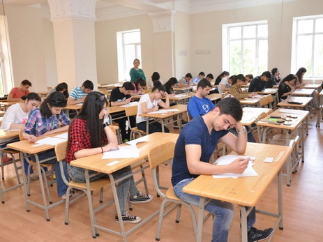 В Азербайджане участие в экзаменах будет платным