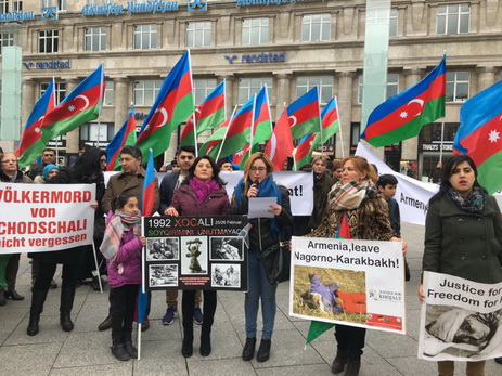 В Кельне состоялся митинг протеста по случаю 25-й годовщины Ходжалинского геноцида - ФОТО