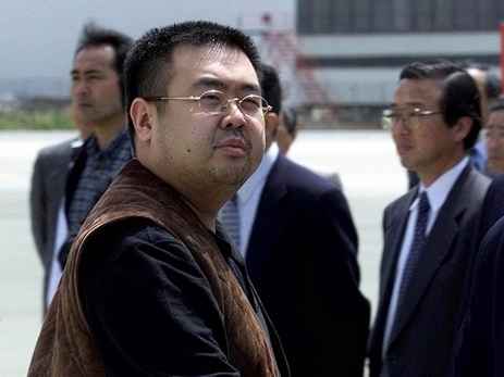 Полиция обязала родственников Ким Чен Нама лично забрать его тело