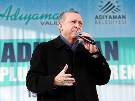 Эрдоган назвал невеждами противников изменений в Конституцию
