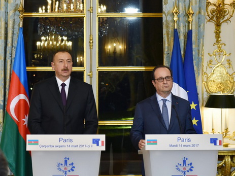 Ильхам Алиев и Франсуа Олланд выступили с заявлениями для печати - ФОТО