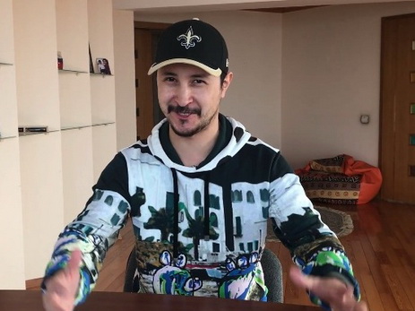Чемпион Высшей Лиги КВН заговорил по-азербайджански – ВИДЕО