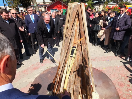 Президент и премьер-министр Грузии приняли участие в праздновании Новруза в Марнеули - ФОТО