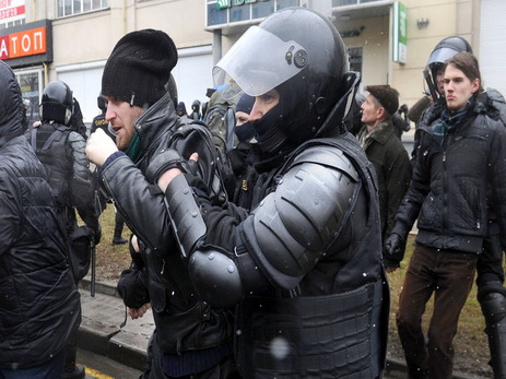 В центре Минска снова начались задержания