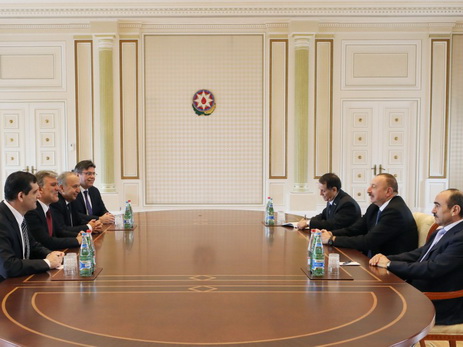 Президент Азербайджана принял бывшего Президента Турции - ФОТО