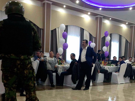 На свадьбу азербайджанцев в РФ ворвался ОМОН и испортил праздник – ФОТО