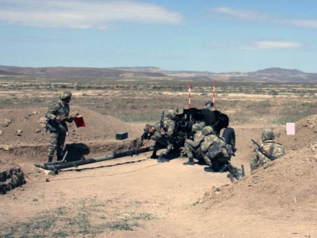 Hərbi məktəbin kursantları artilleriya qurğularından döyüş atışları icra edib – FOTO