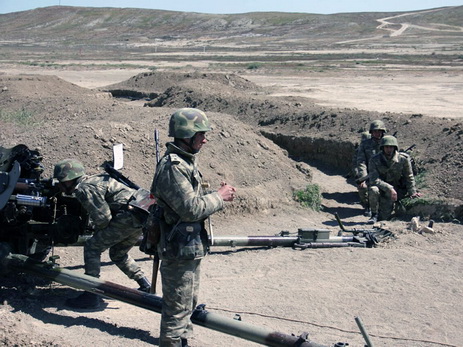 В Азербайджане в условиях, приближенных к боевым, выполнены стрельбы из артиллерийских установок – ФОТО