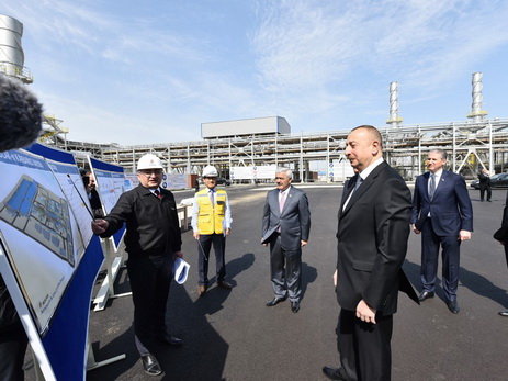 Президент Азербайджана ознакомился с ходом строительных работ на карбамидном заводе SOCAR - ФОТО