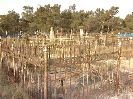В Баку задержан мужчина, обокравший христианское кладбище – ФОТО