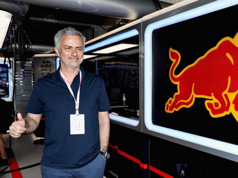 Жозе Моуринью проводит отпуск на Гран-при Монако Формулы-1 – ФОТО