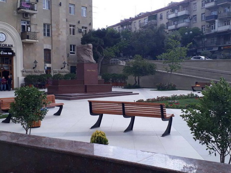 Ко дню рождения Микаила Мушфига в Баку открыт восстановленный памятник поэту - ФОТО