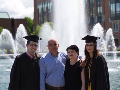 Победа в пятой степени: семья Шарифовых получила дипломы с отличием Университета Вашингтон Ботел - ВИДЕО